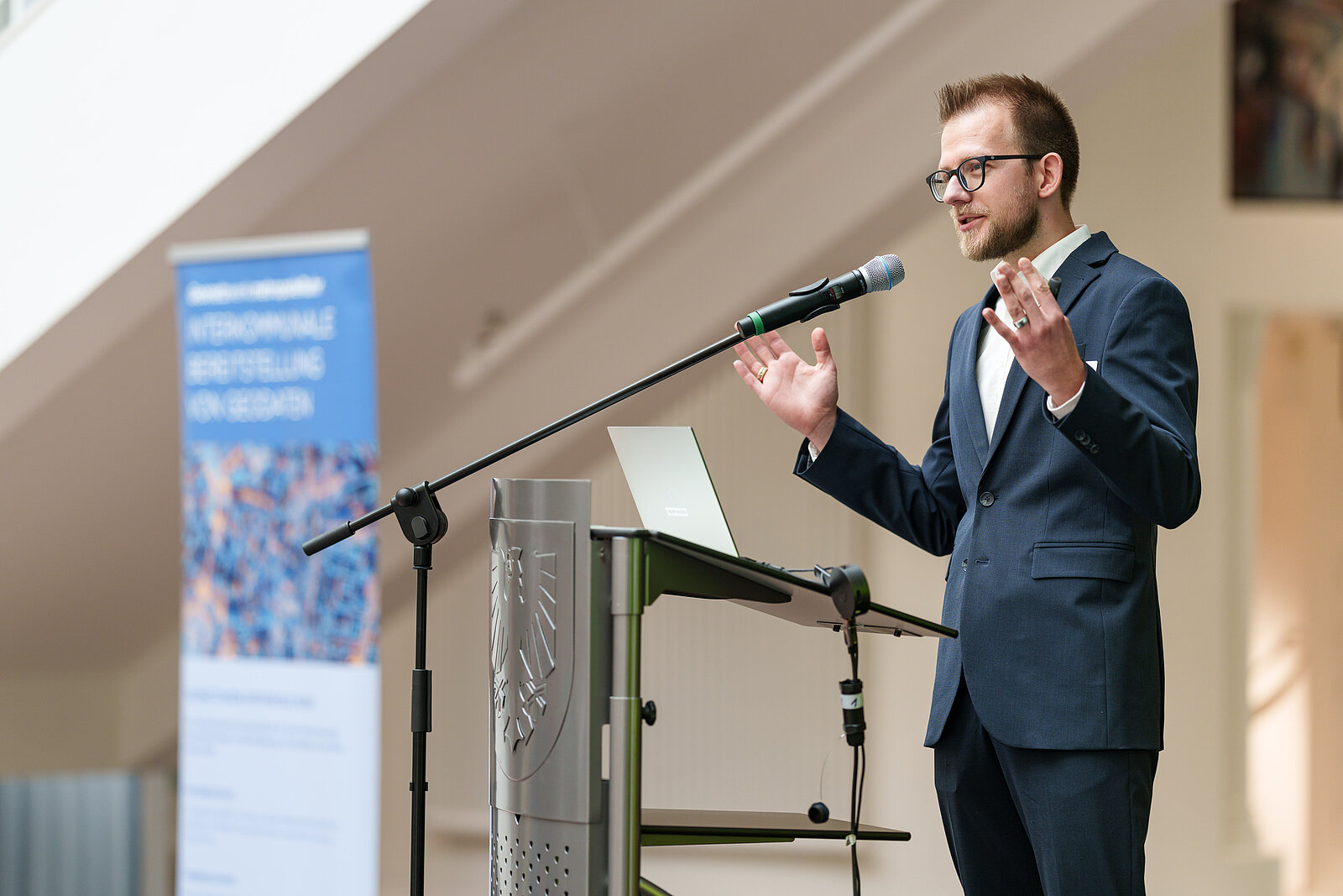 Ruben Piroska (BBK) bei seinem Vortrag