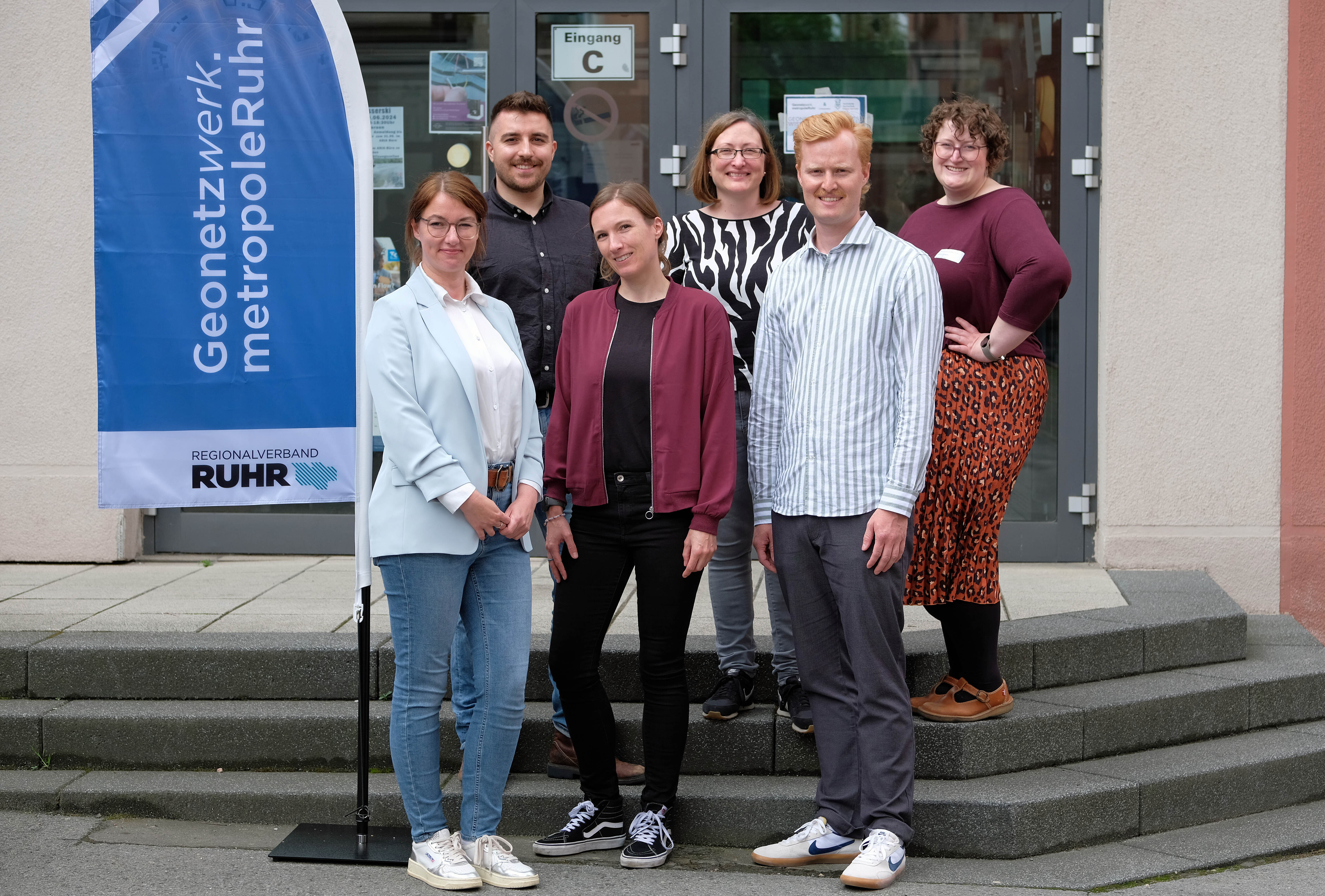Gruppenfoto Geschäftsstelle Geonetzwerk