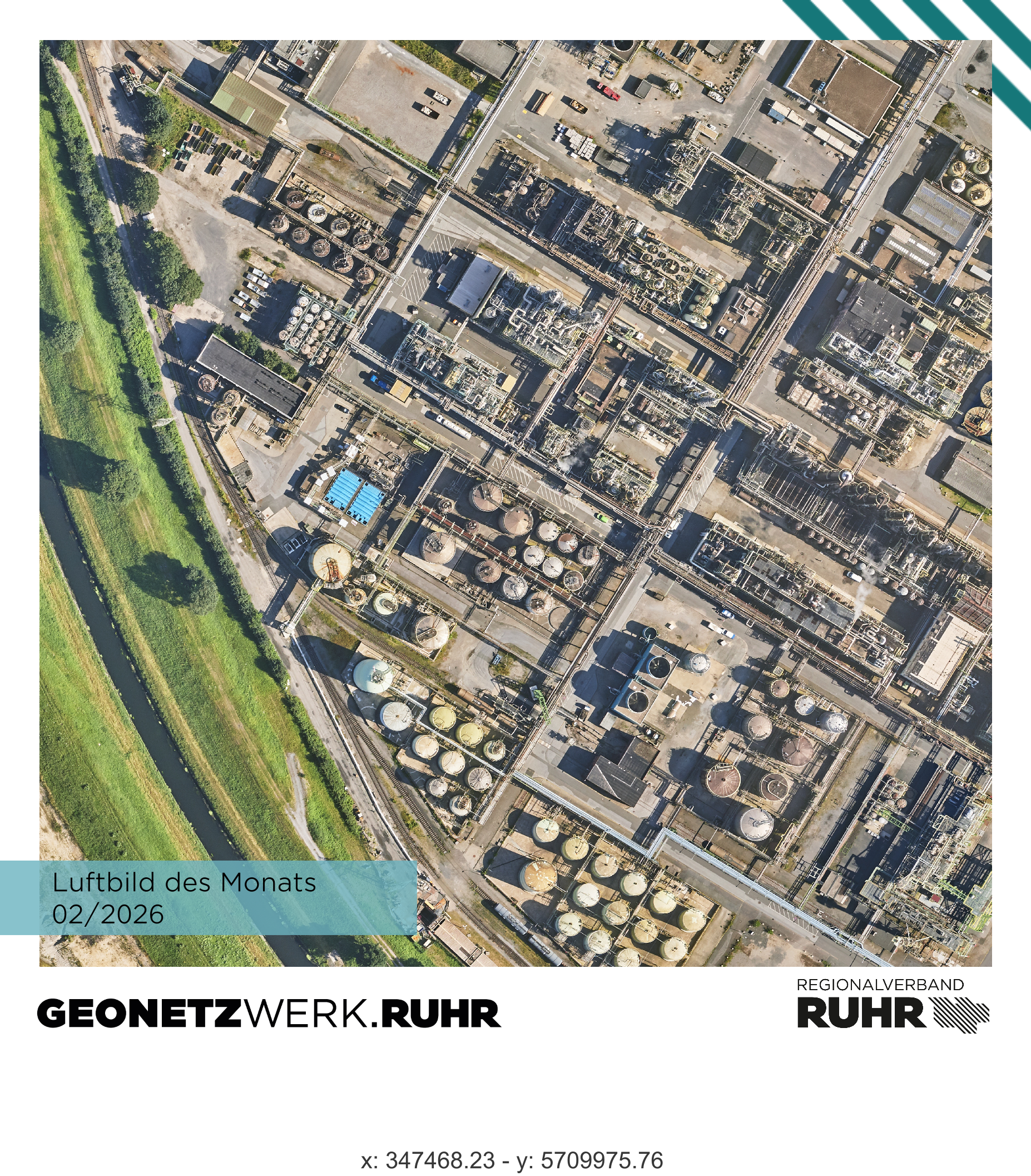 Industriegelände, im unteren Teil des Bildes macht der Fluss Emscher eine Biegung