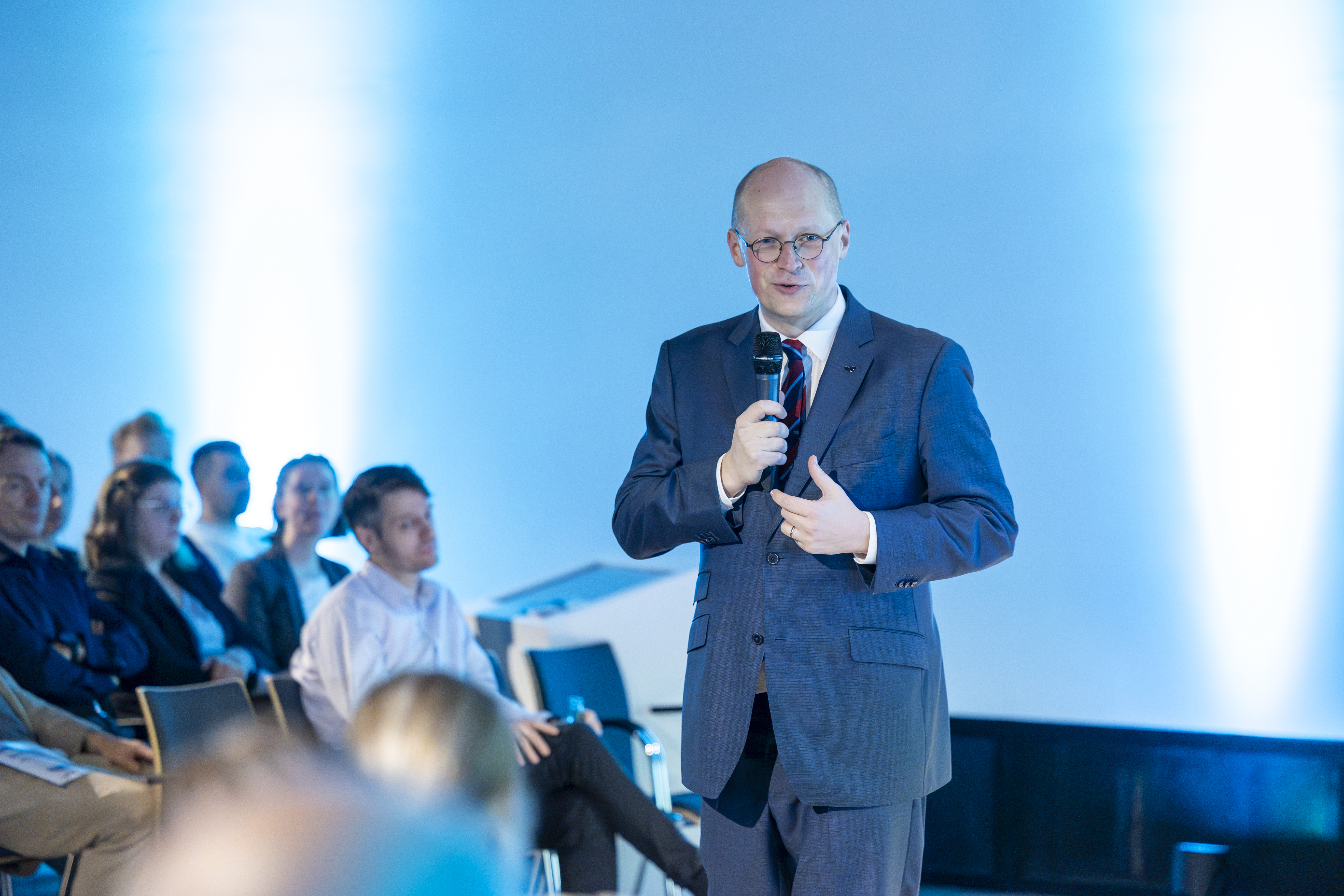 Stefan Kuczera bei der Begrüßung Stefan Kuczera bei der Begrüßung